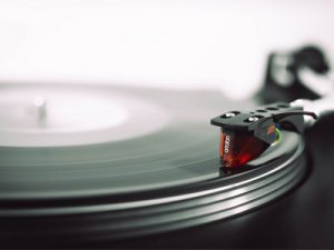 DJ